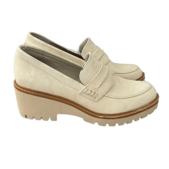 Maurices SuperCush Sydney Loafers Preppy 90s Style Shoes Women’s Sz 6 In Cream - Picture 1 of 12